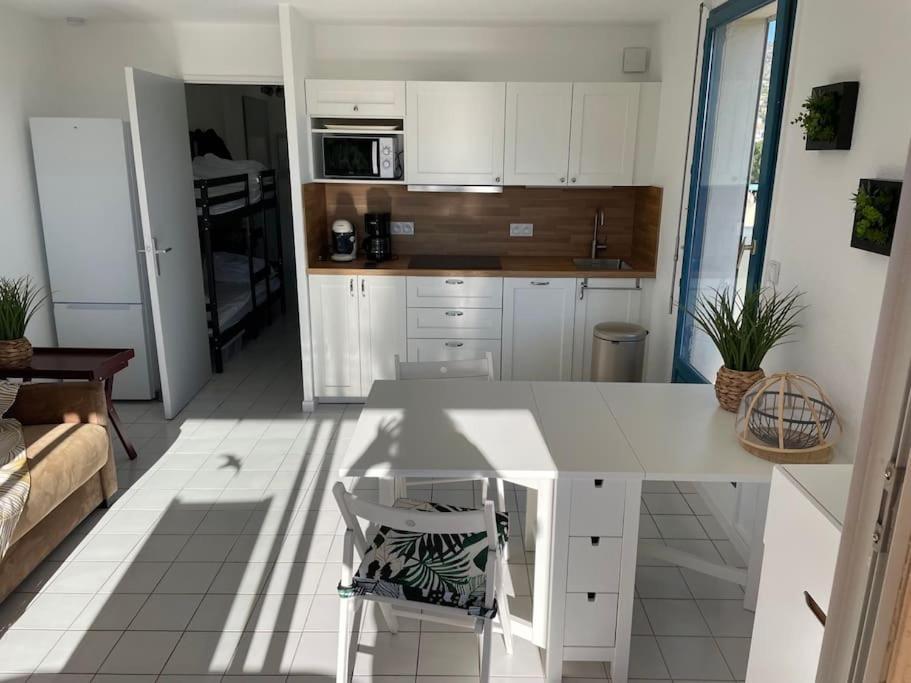 Appartement Domaine D'Azur - Renovated 1Br With Terrace Pool & Garage à Le Lavandou Extérieur photo